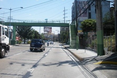 COMMERCIAL LOT FOR SALE: Boni Serrano Avenue (Santolan), San Juan